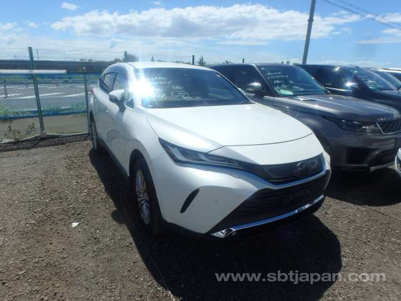 2021 Toyota Harrier, photo 1 of 1